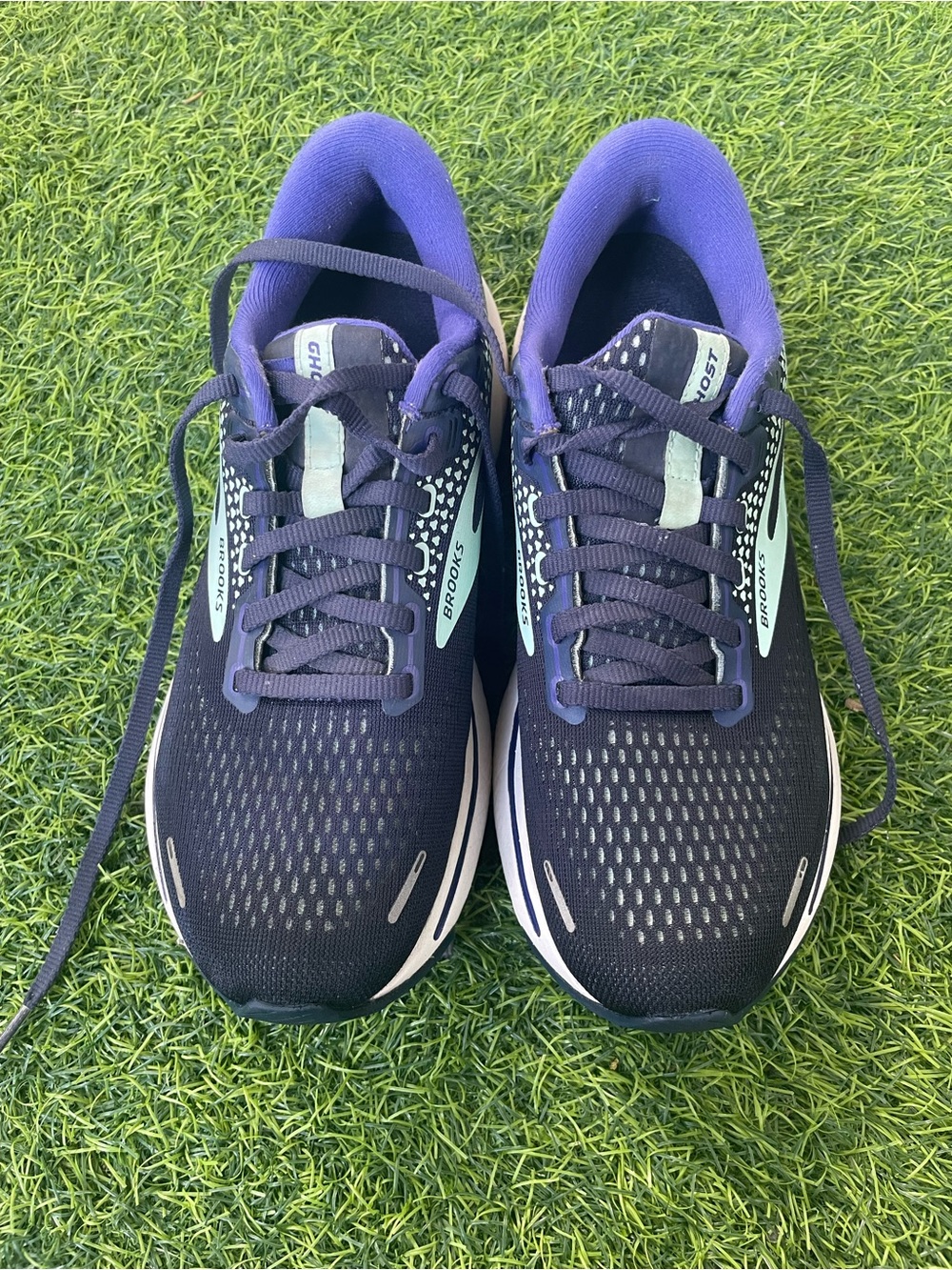 Brooks Women's Running Shoes in Navy and Purple